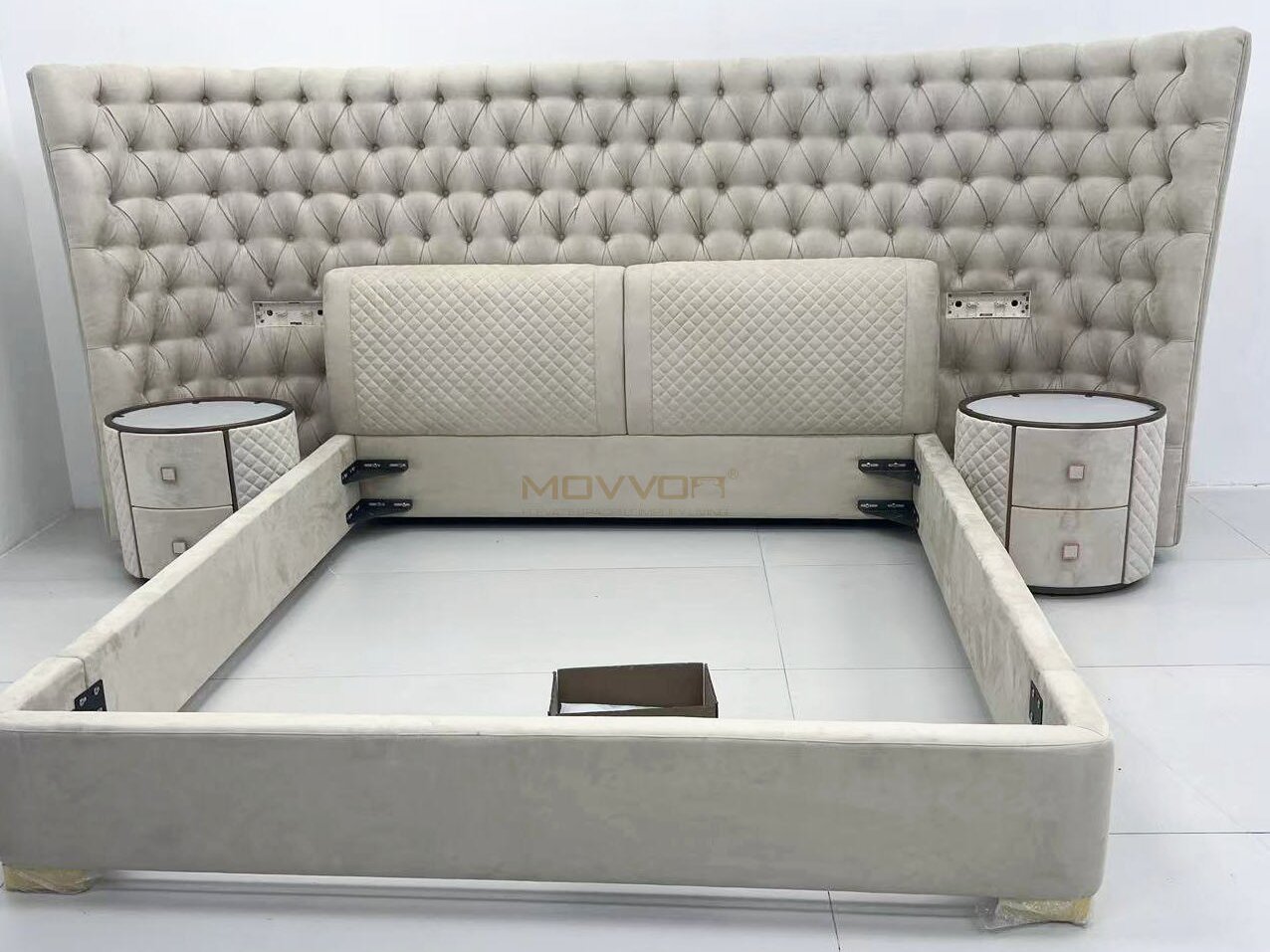 Luxury Wingback Tufted Velvet Bed Frame with Oversized Headboard