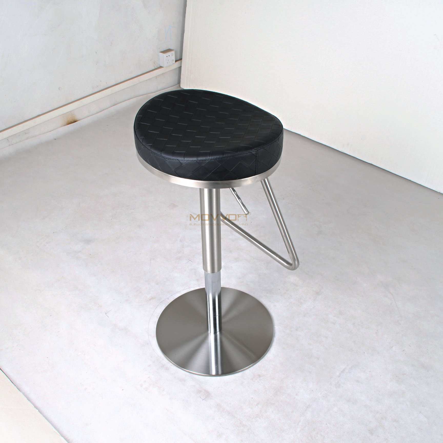 Backless Saddle Bar Stool with Quilted Seat and Round Pedestal Base